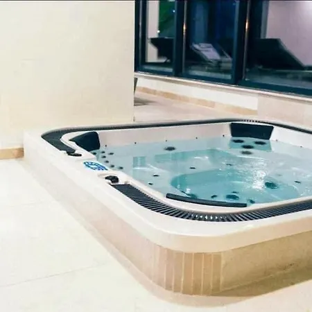 Luxury Piscina & Apartmán *